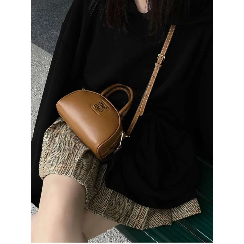 Mini Hobo Bag in Black VX2SG100-10 | KRAZZY
