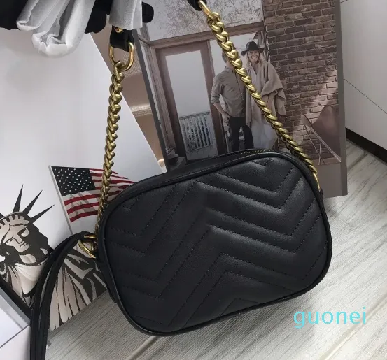 Partihandel läder axelväskor högkvalitativa lyxiga g designers mode kvinnor crossbody väska brev handväska damer handväska kedjor korskroppskameran kamera