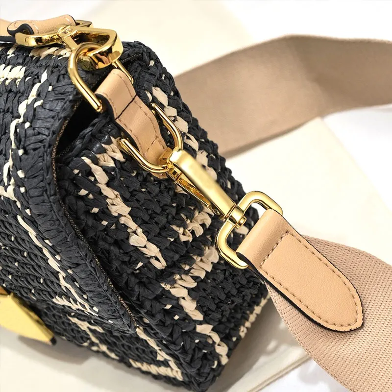 Fashion Designer bag Hand-held crossbody bag Letter braid 26X13X6 messenger bag