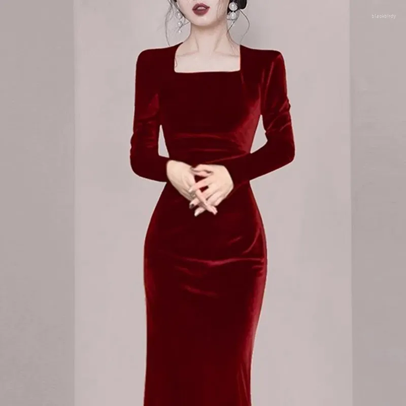 Casual Dresses Temperament Autumn Winter Red Wine Velvet aftonklänning Fashion Women Square Collar Long Sleeve Bodycon Mermaid Midi Vestido