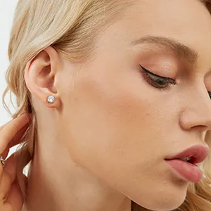 stud earring