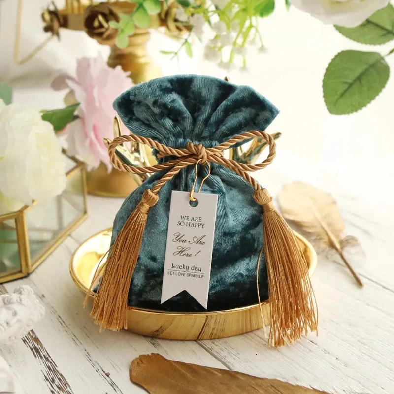 Gift Wrap Velvet Gift Bag 3 Sizes Wedding Party Velvet Candy Box Gift Bags for Wedding Gift Small Gold Drawstring Gift Candy Pouches 231025