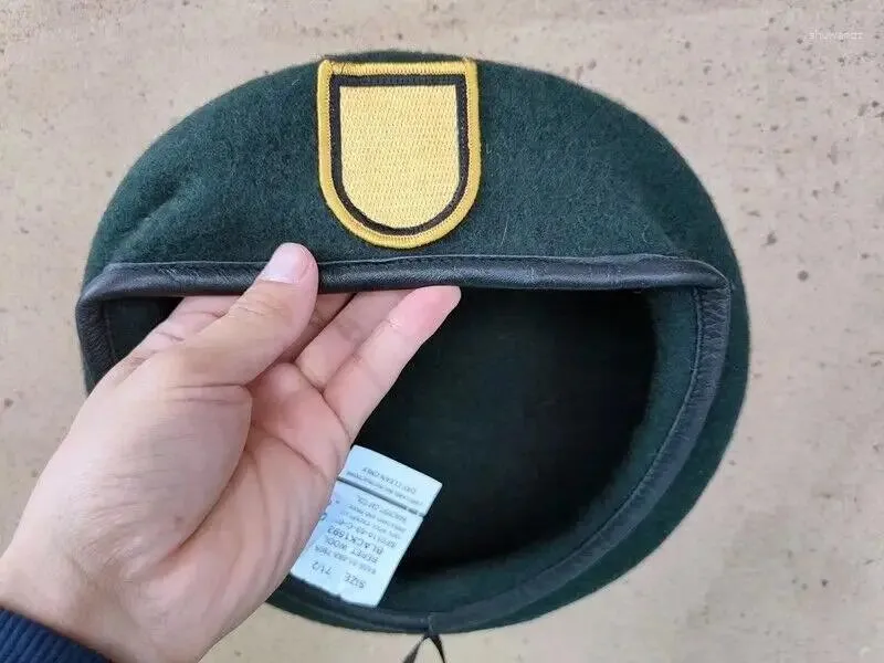 Baskenmützen der 1. Spezialeinheit der US-Armee, schwärzlich-grüne Wollbaskenmütze, Militärhut, Kopie, Nachstellung