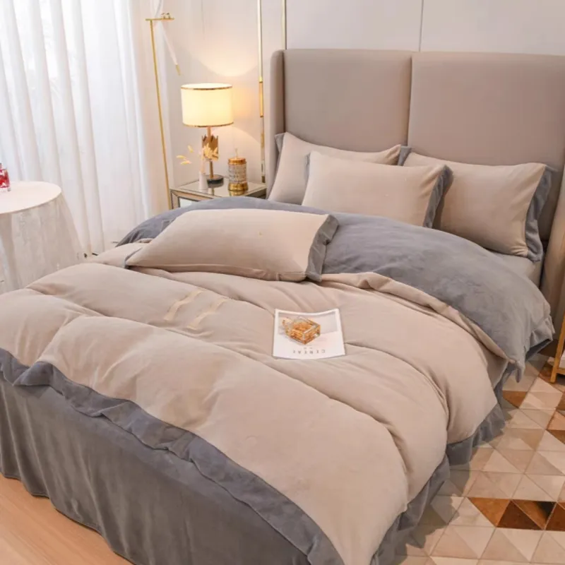Thicken Coral Khaki Fleece Bedding Four-Piece Bed Set Besigner Bedding Sets Luxurious Shaker Flannel Bed Sheets Contact Us For More Pictures s