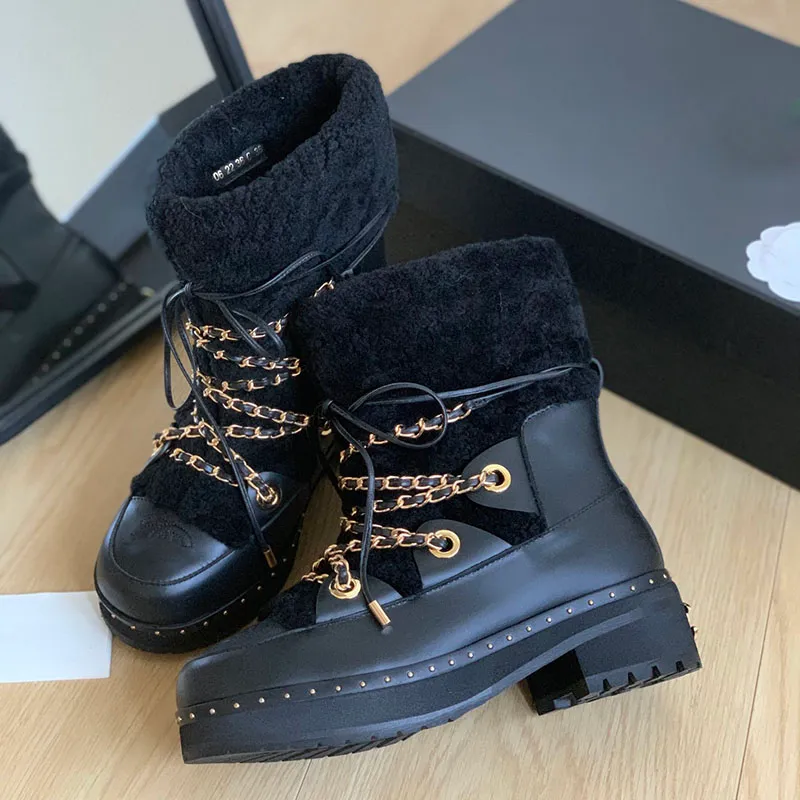 23SS F/W Womens Snow Boots Lace-Up Chain Platform Chunky Heels Western Boot With Fur Ladies Outdoor Leisure Shoe Classic Black White Chelsea Boot With Dust Påsar