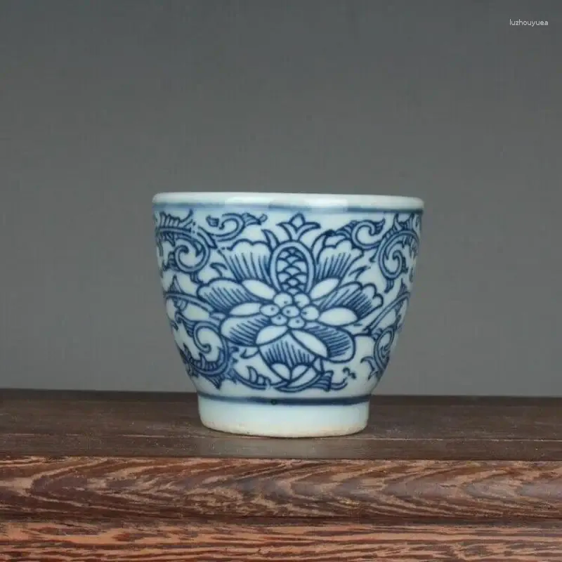 Dekoracyjne figurki 1.9 "chińska niebieska i biała porcelanowa 50 ml sznurka Lotus Flower Branch Fabryka szklana