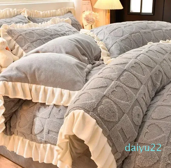 Conjuntos de cama Inverno Pelúcia Grosso Quente Luxo Queen Set Home Têxtil Princesa Estilo Bonito Duveta Capa Folha Fronha Roupa de cama