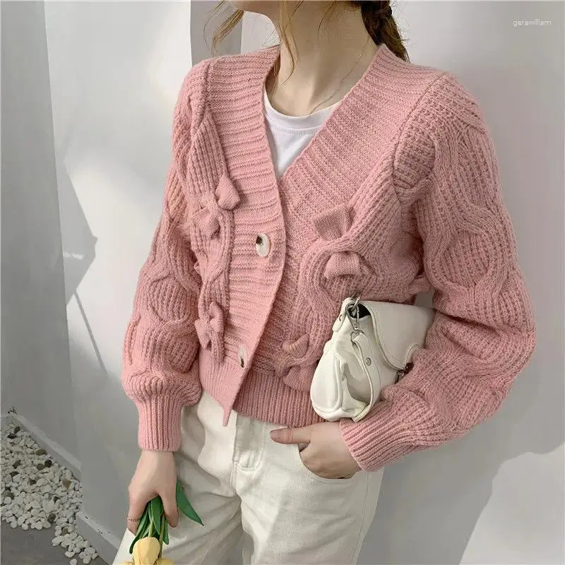 Tricots pour femmes coréen mignon rose tricoté cardigan court pour les femmes 2023 automne hiver mode solide col en v bouton pull femme manteau hauts