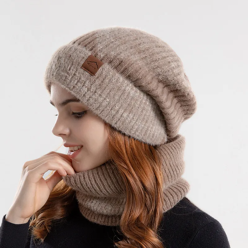 Set di berretti caldi variegati e sciarpe Infinity Accessori moda donna invernali