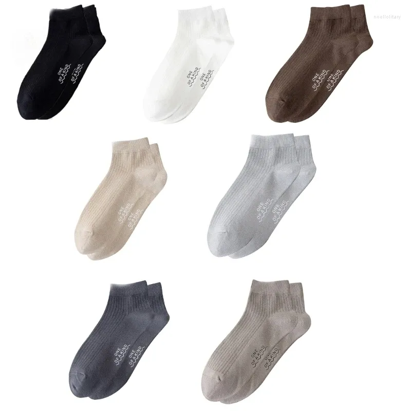 Skarpetki męskie Mężczyzny Wydajność Casual Cotton Crew Sock Spring Autumn Daily Stripes Krótki oddychający pończochy hurtowe