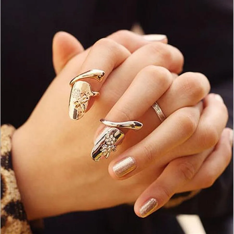 Dragonfly nail ring Exquisite Retro Queen Dragonfly Design Rhinestone Plum Snake Gold Silver Ring Finger Nail Rings G454266F