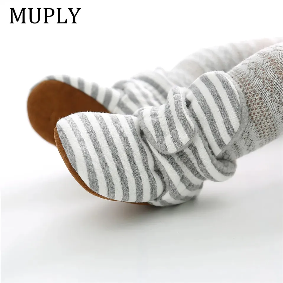 First Walkers Baby Shoes For Born Boys Girls Stripe Toddler Booties Cotton Comfort Soft Antisp Spädbarn Varma stövlar 231026