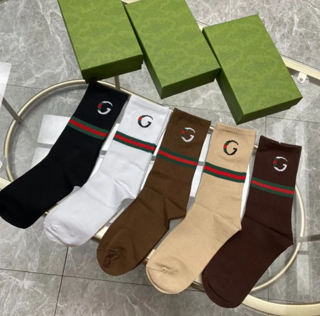 Chaussettes pour hommes chaussettes de luxe en coton de luxe Classic Designer Lettre de concept de bas confortable 5 paires ensemble de haute qualité Tendance populaire rwsyrsh