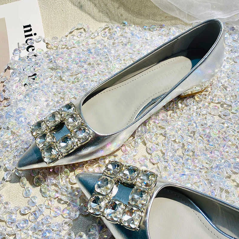 Franse enkele schoen dames lage hak 2023 nieuwe mode strass elegant temperament zilveren puntige platte schoenen dikke hak 3 cm 231026