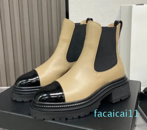 Marca Piel de oveja Botas cortas de cuero Botines Chelsea blancos Calidad superior Punta redonda Tacones bajos Slip-on Diseñador de lujo para mujer Zapatos de moda casual Calzado de fábrica