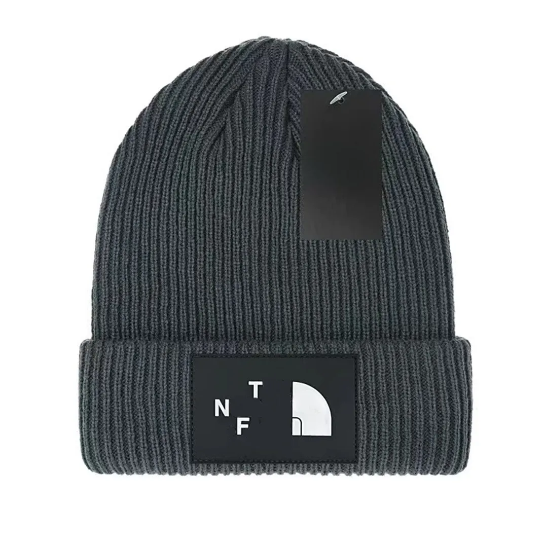 New Fashion Beanie Designer beanie luxury Face beanie hat temperament versatile beanie knitted hat warm Face letter design hat 20 colors F-12