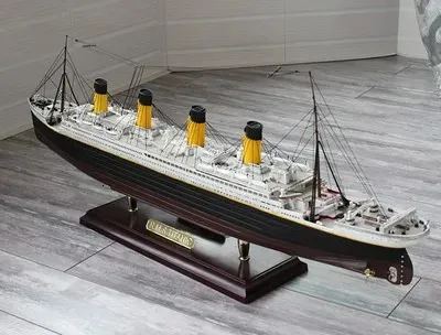 Modèle d'avion MINI HOBBY MODELS 81301 1550 TITANIC avec Version légère, Kits de construction de modèles d'assemblage pour adultes, Collection de loisirs, cadeau pour garçons 231026