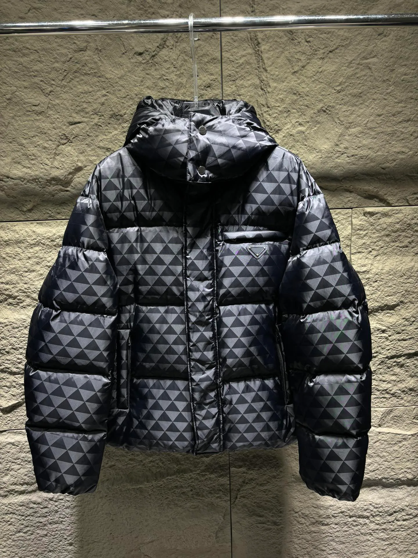 Winter Highend Mens Down Jacket 고품질 야외 바람 방풍 재료 열 코트 럭셔리 브랜드 탑 디자이너 재킷