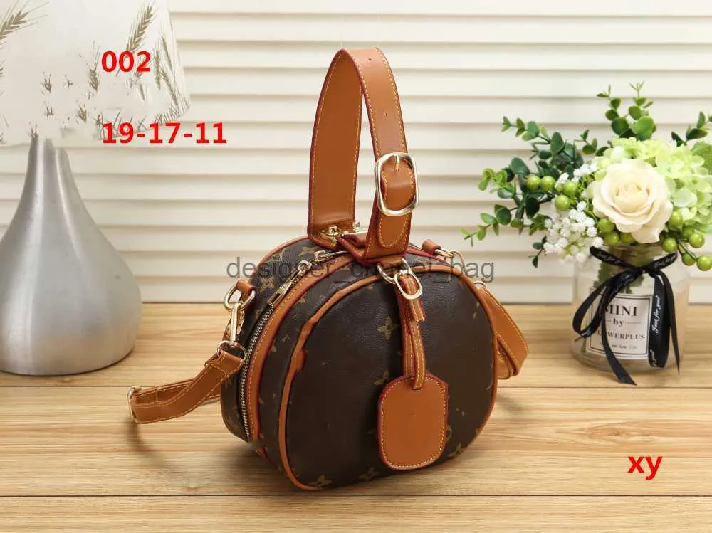 Shoulder Bags 2023 Luxury Designer Boite Chapeau Round Bag Cake Cowhide Crossbody Bag Nano Handbag Cluchs Women's Mobile Camera Bag Makeup Bag Dhgate Shoulder Bag New