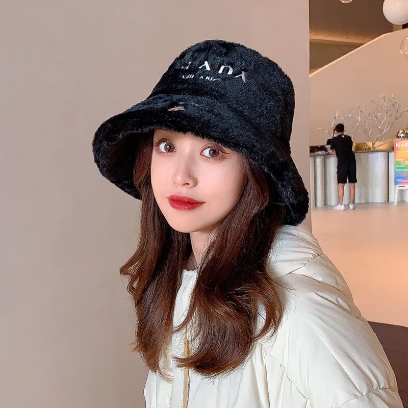 Designer P letter Hat Luxury Wide brim Hats High Quality Solid Letter warm Hat Fashion Party Trend Travel Slim Fit Beach Flat Top sale