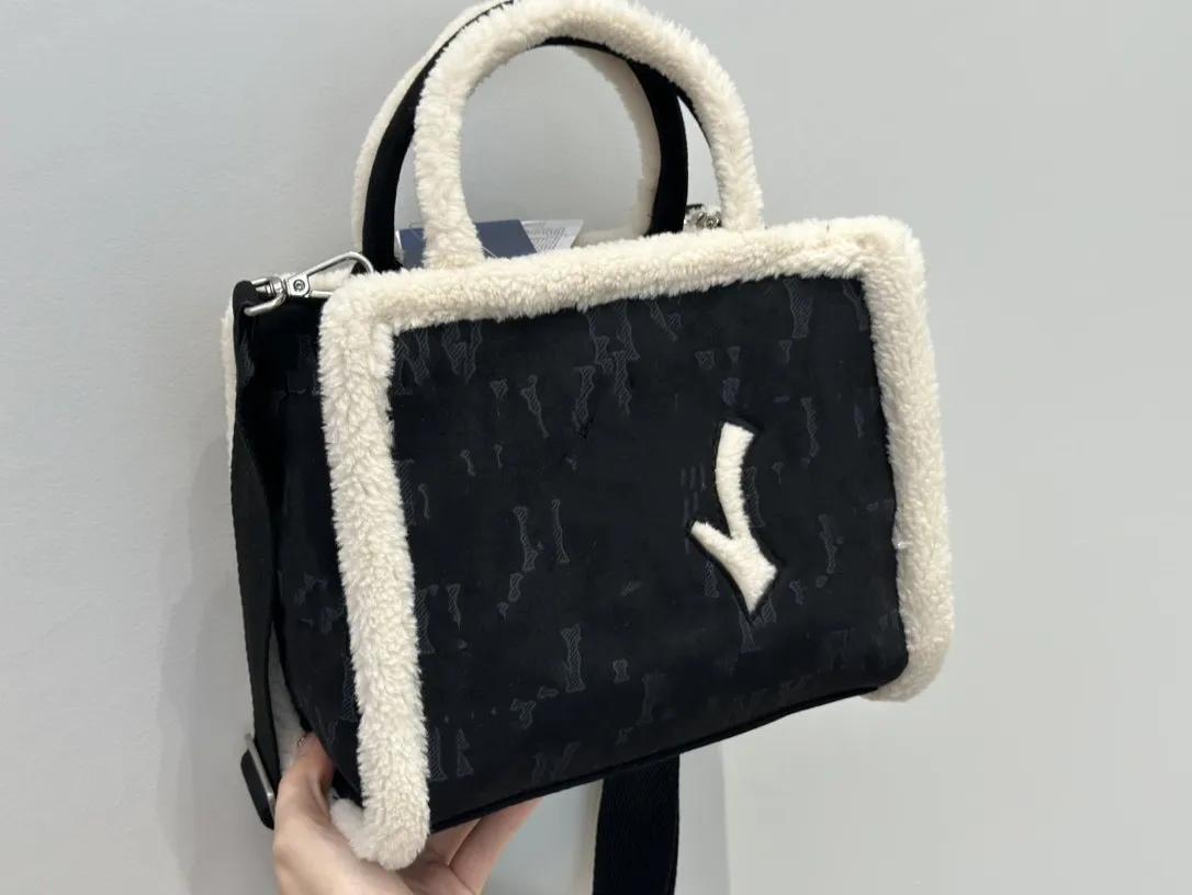 Borsa firmata Borsa da donna Borsa firmata Borsa a tracolla in peluche Borsa tote in agnello Borse per la spesa invecchiate Borsa casual Nero Marrone