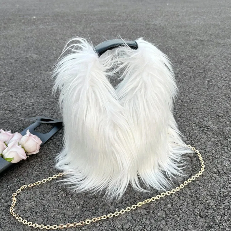 Evening Bags Japan Style Casual Plush Bags For Women Luxury Designer Handbags Purses In Faux Fur Imitation Lamb Wool Chain Messenger 231026