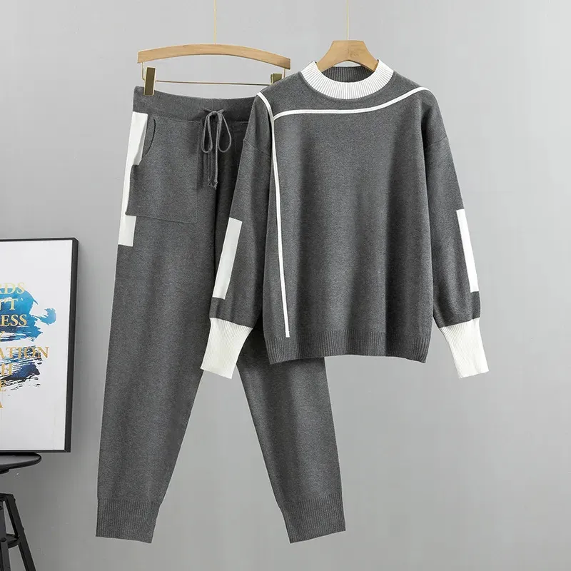 Kvinnors tvåbitar byxor Autumn Runway 2 Pieces Set Sticked Long Sleeve Pullovers Tröja Casual Patchwork Fashion Women Tops and Pants Suits Spring 231026