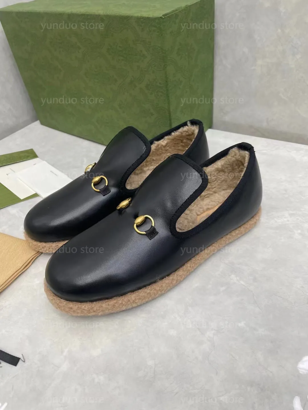 Moccasin booties top with fur