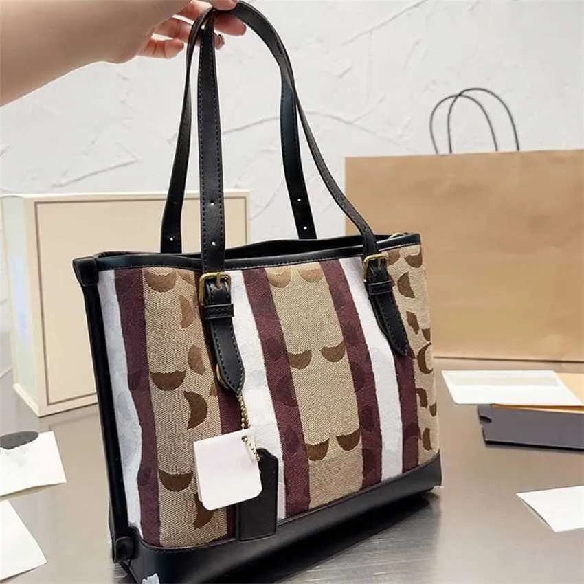 Chic C-Bag Luksusowe torba na płótnie duże projekty TOSES Kobiety Torby na zakupy Klasyczne wytłoczone Lady C-literowe torby na ramię Messenger Torebka 230819