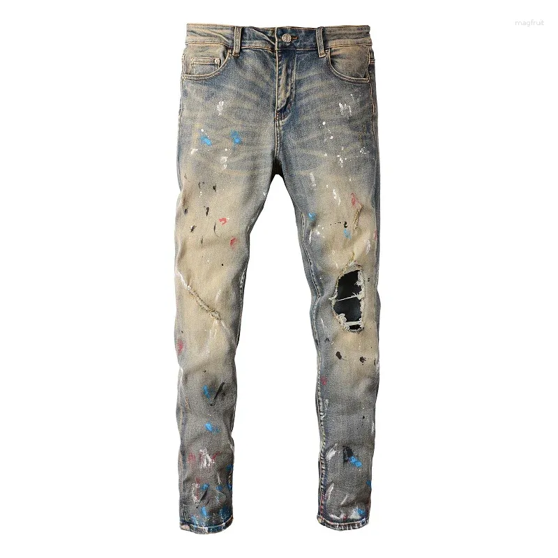 Jeans da uomo EU Drip Denim Baffi invecchiati blu chiaro Vestibilità slim Graffiti Fori danneggiati Stretch verniciato Strappato