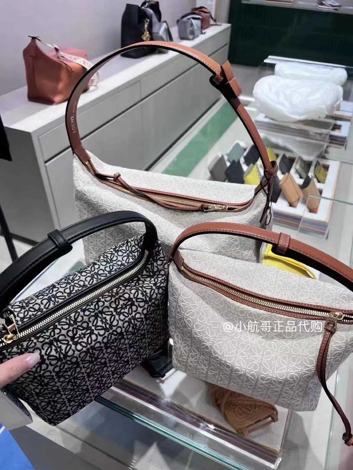 Elegant Canvas Crossbody Bag - Designer Inspired Cube