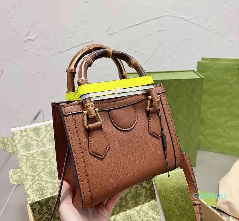 Totes Luxury Designer Bags Bolsa Mulheres Bolsas Bolsa De Ombro Moda Clássico Nó De Bambu Mini Sacola Mulheres Preto Compras Crossbody