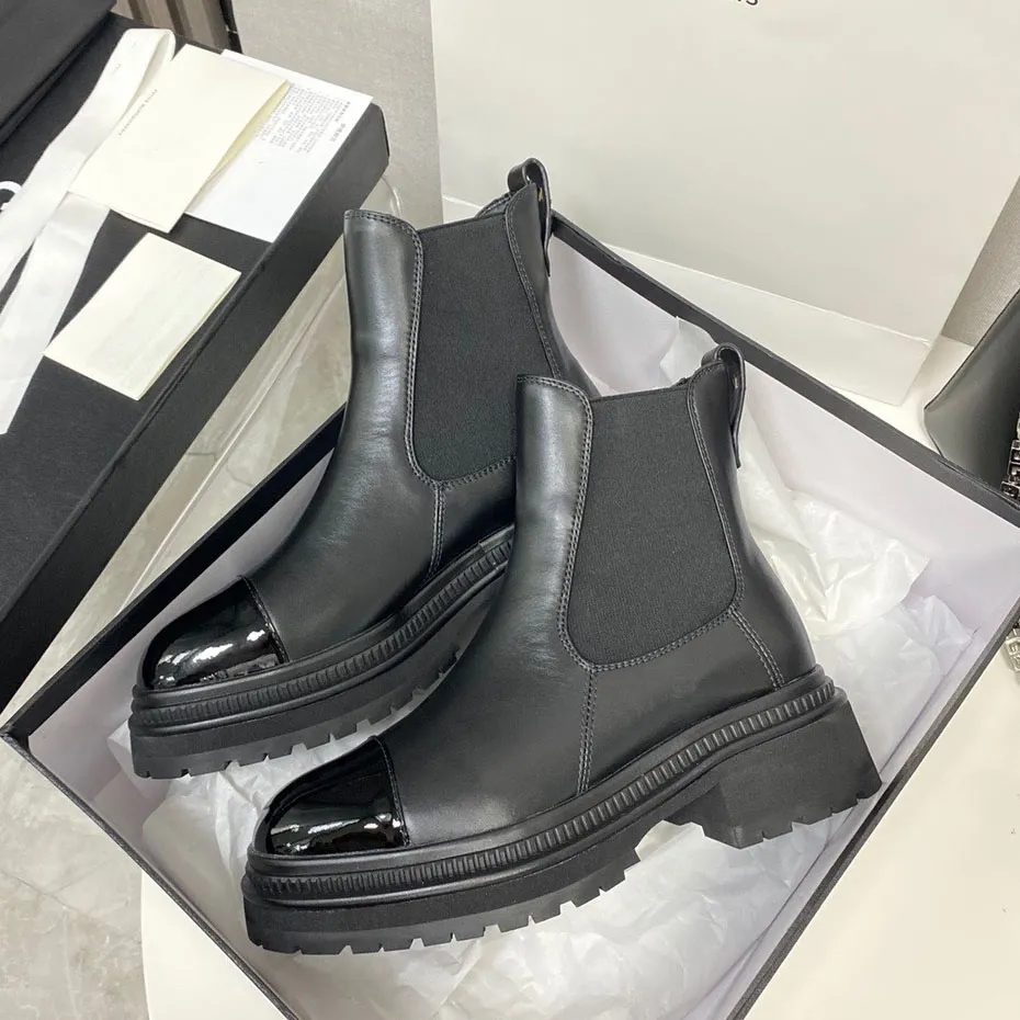 Marca de pele de carneiro tornozelo botas de moda dedo do pé redondo botas de couro de alta qualidade saltos baixos slip-on mulheres designer de luxo casual chelsea sapatos calçados de fábrica com caixa