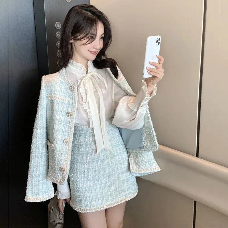 Elegant Women’s Two-Piece Set – 3D Embroidered Jacket & High-Waist Pleated Skirt
