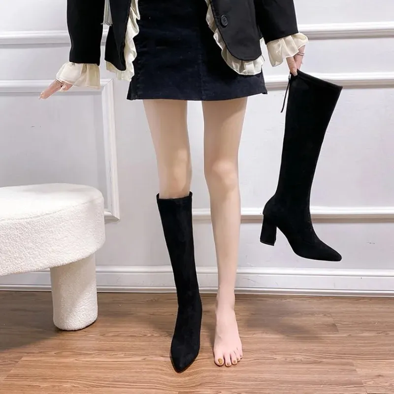 Ботинки, замшевые сапоги до колена, женские однотонные ботинки с острым носком на высоком каблуке в стиле ретро, римские туфли, длинные ботинки, осень-зима 231025