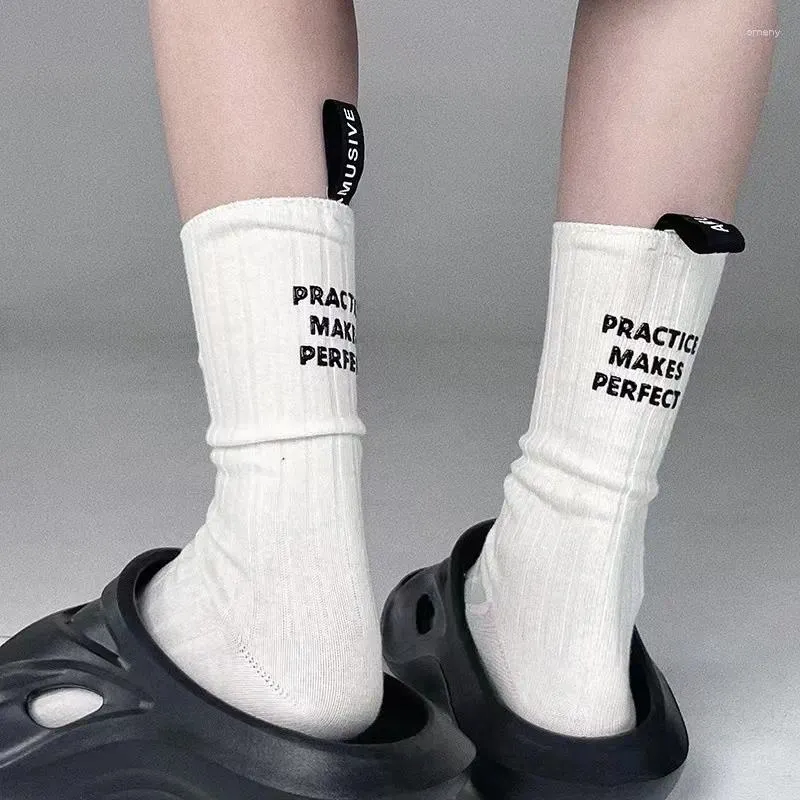 Women Socks For Men Solid Color Fashion Style Heel Label English Letters Cotton Casual Middle Tube Couple Street Sport Hip Hop