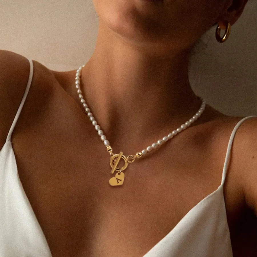 Girocolli Romantico ciondolo con lettera iniziale a forma di cuore Collana classica con perle finte per donna 231025