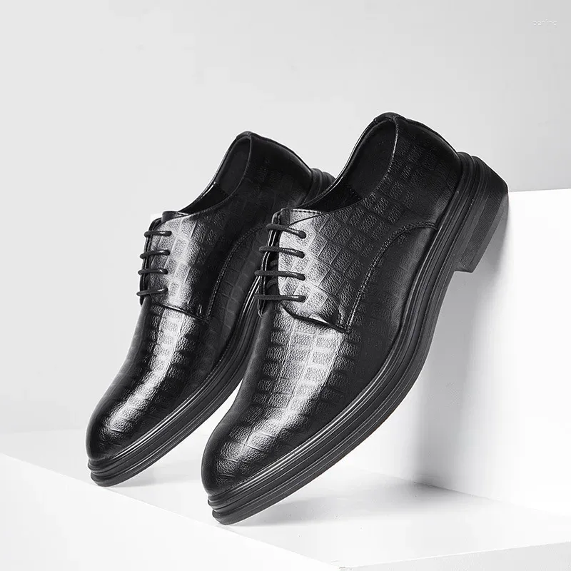 Klädskor sepatu kulit formell bisnis kualitas tinggi gaun kasual pria elegan oxford italia klasik kantor