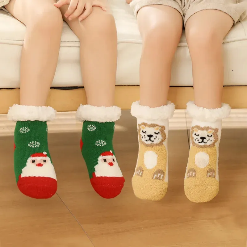 Chaussettes pour enfants enfants pour les nés filles garçons bébé antidérapant enfant Plus épais Terry chaud hiver mignon noël 06Y 231026