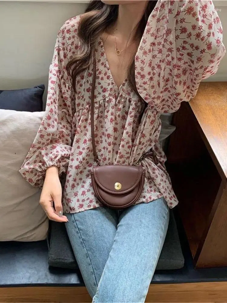 Women's Blouses 2023 Spring Korean Floral Print V-neck Chiffon Shirt Women Sweet Tops Blouse Long Sleeve Casual Loose Slim Lady Clothes