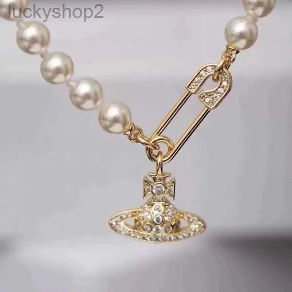 قلادة قلادة مصمم رسالة Vivian Chokers Luxury Women Fashion Metalry Metal Pearl Necklace Cjeweler Westwood بما في ذلك Boxarn5