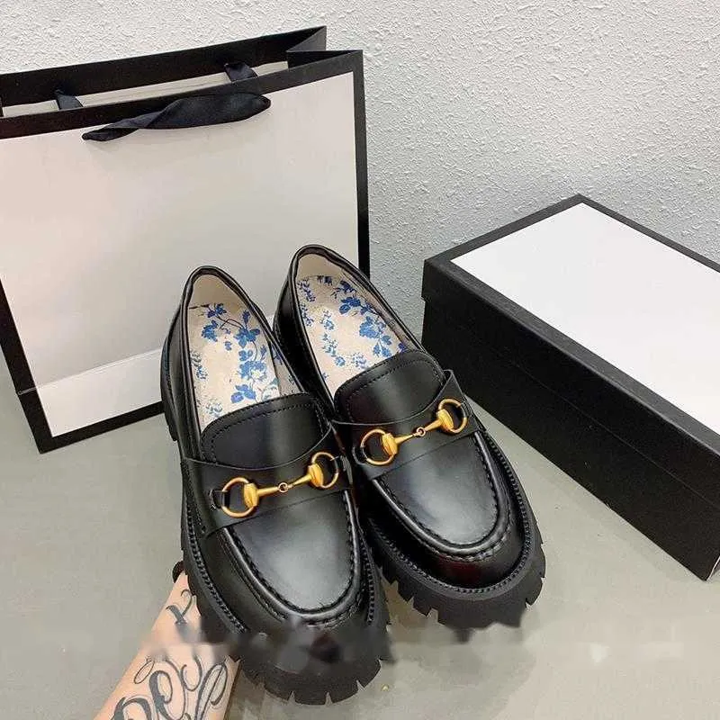 Buty na studia szafy dla dziewcząt buty platformowe małe hafty haftowe luksusowe mokasyny swobodny rozmiar butów 35-40