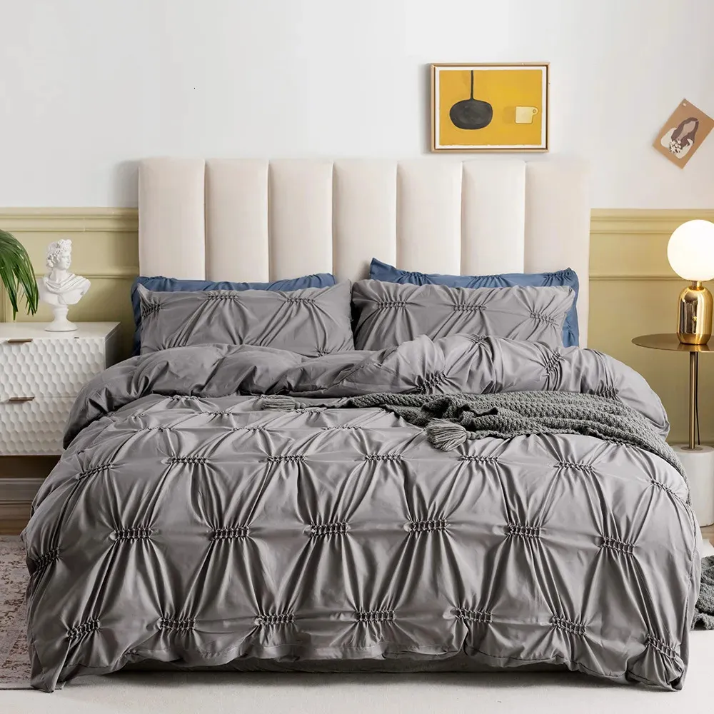 Bedding sets European Set Pinch Pleat Luxury Bed Cover With Pillowcase Grey Quilt NO SHEET Queen King 23pcs Bedroom Decor 231025