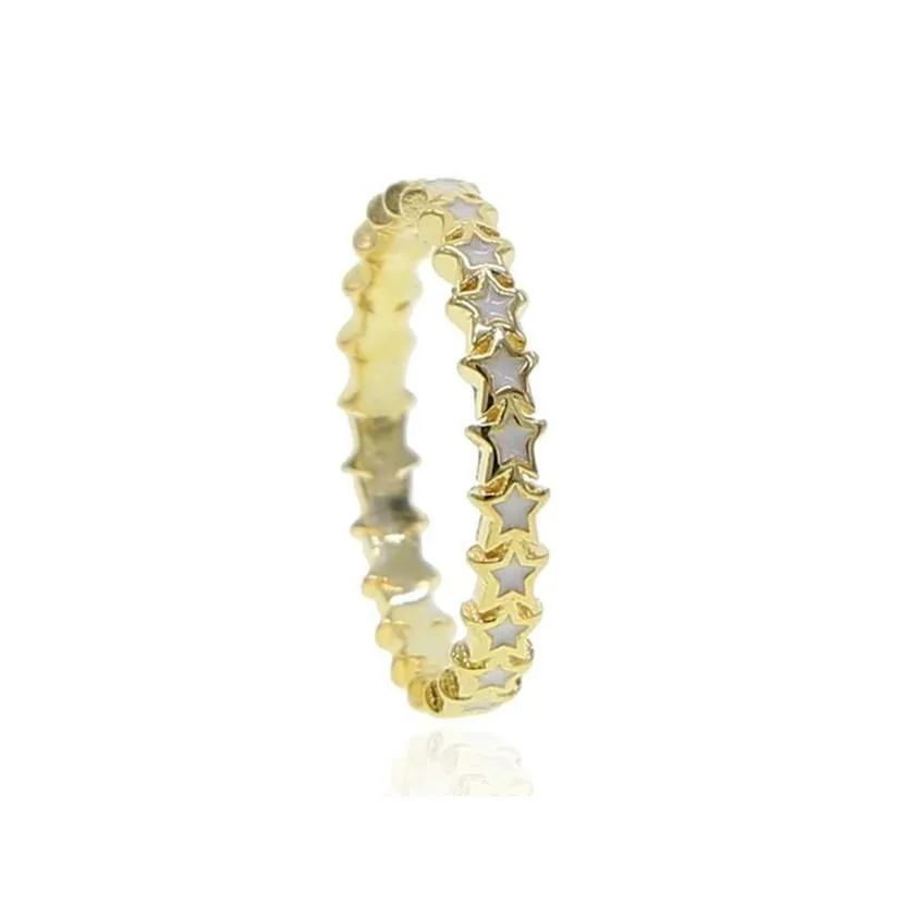 Minimalna wypełniona złotem szkliwa biała kolor gwiazda Pierścień mody Europejski stacking Eternity Band Trendy Women Jewelry Prezent Świąteczny 228m