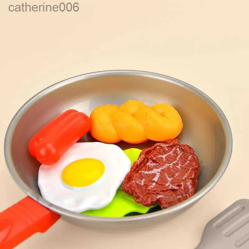 Kitchens Play Food 8PCS Kitchen Food Toys Simulation Kitchenware Play Set Pretend Play Pot Steak Vegetable Bread Hot Dog Omelette Children Girl ToyL231027