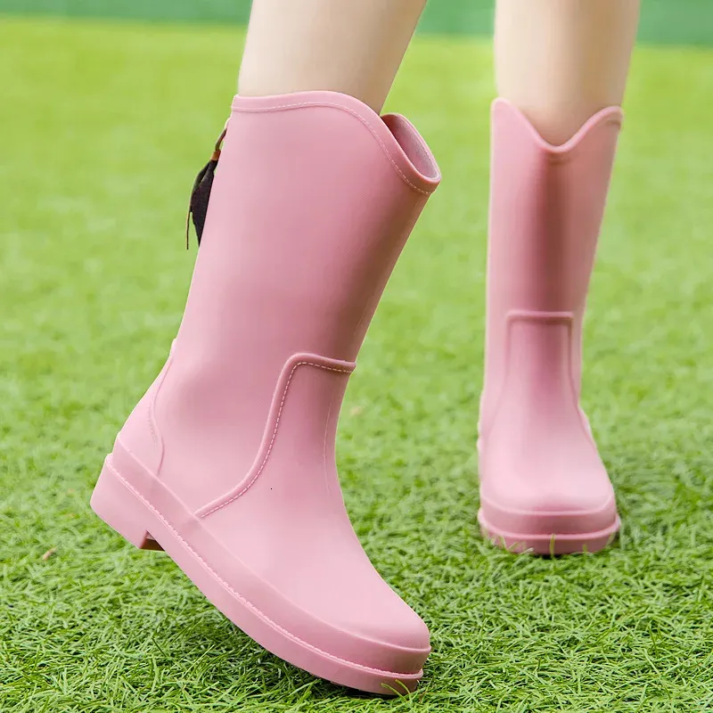 Bottes de pluie imperméables et antidérapantes pour femmes, chaussures d'extérieur en caoutchouc, plateforme rose, à la mode, 231026