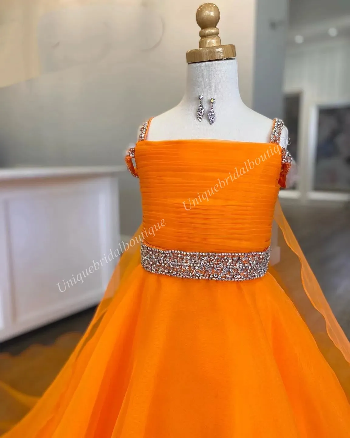 2024 Little Miss Pageant Dress For Teens Junior Toddler Preteen Girls White Lilac Orange Blue Organza Long Crystal Straps 1st Holy Communion Party Dress With Zipper From Uniquebridalboutique 88.56 DHg...
