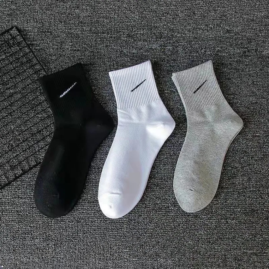 chaussettes pour hommes chaussettes de créateur pour femmes ensemble de chaussettes chaudes chaussettes de couleur unie pantoufles de luxe crochet classique cheville respirant noir blanc football bas de sport de basket-ball