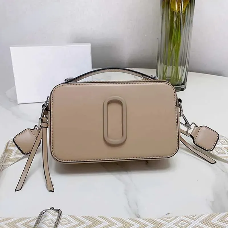 Sacs de créateurs pour femmes Maj le petit sac de style appareil photo double fermeture bandoulière amovible sangle réglable sac à bandoulière