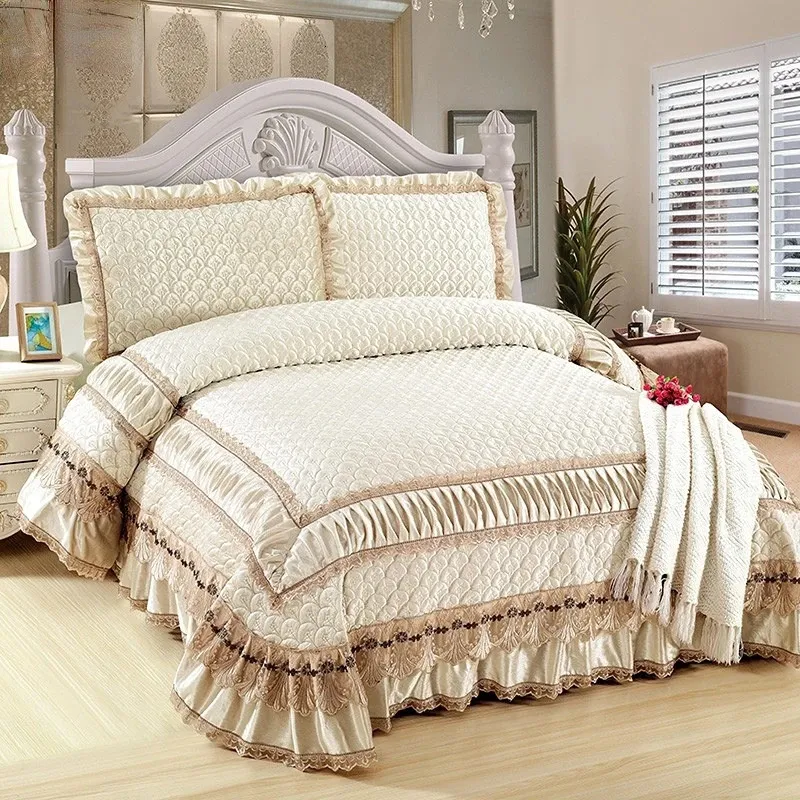 Bedding sets Europe Italy Style Winter Bedspread 3pcs Bed Cover Set for Bedroom Decor Luxury Coral Fleece with Lace Ruffles 231026